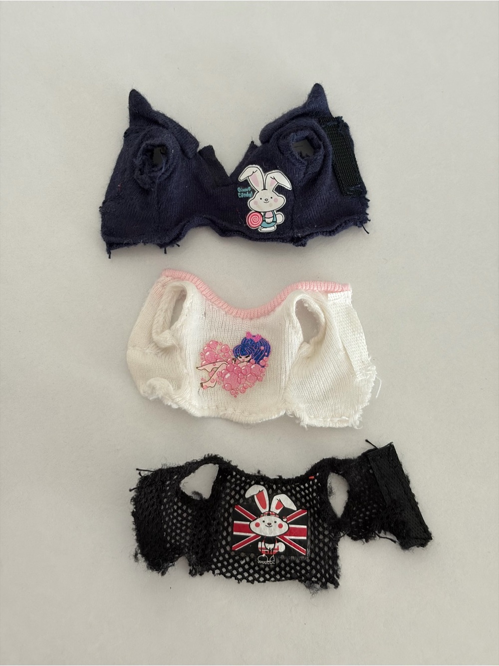 Bratz clothes 2003 - Picture 2 of 3